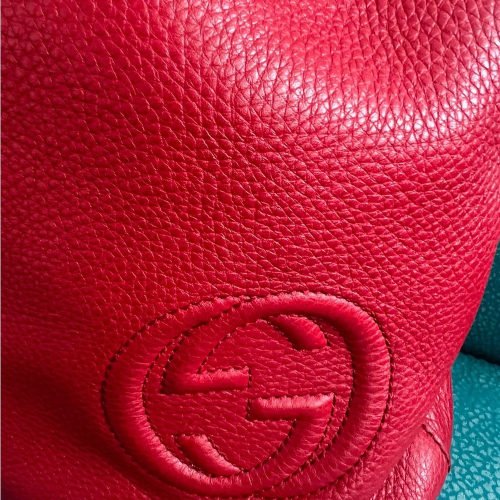 Gucci Leather Drawstring Bag - Picture 5 of 11